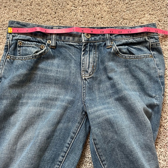 American Eagle Women's Original 77 Denim Blue Jeans Size 6 Light Wash Distressed - Picture 4 of 9